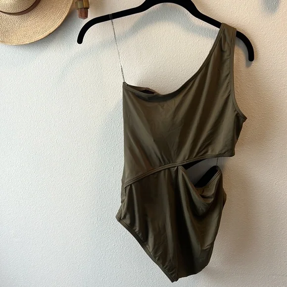 Banana republic factory swimsuit.  Size M. - Picture 2 of 3